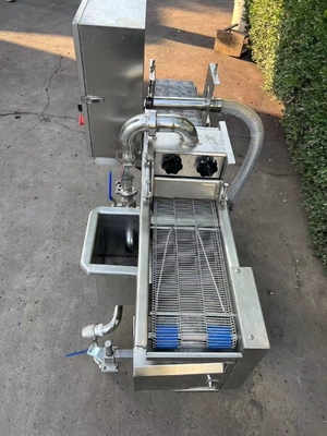 Thermische verwerking Kippenstrips en Zingers Battering Machine Customized Design