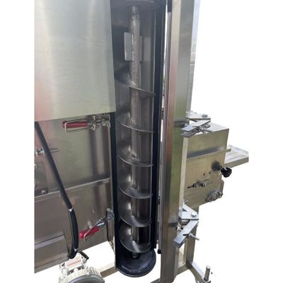 Automatische machinerie voor het maken van kipmeel voor kipnutjes en popcorn