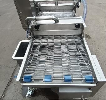 Vleesmaler- en broodmachine voor thermische verwerking coating applicator