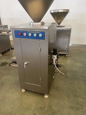 Precision Sausage Production Line 60L Sausage Stuffer met geavanceerde besturing
