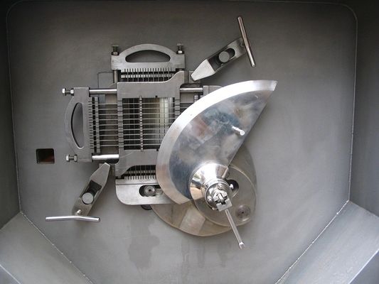 500 kg capaciteit Elektrische vleesverwerkende snijmachine 3 kW elektrische keukenapparatuur